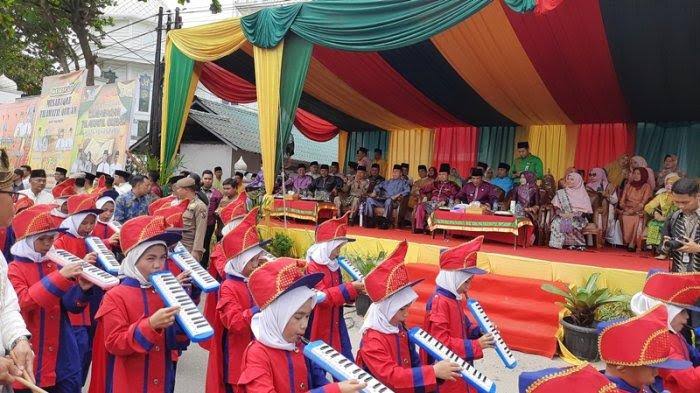 Pj Walikota Resmi Melepas Pawai Taaruf MTQ ke-55 Pekanbaru Dan Berlangsung Meriah